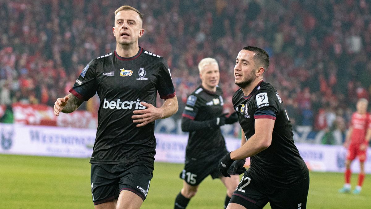 WP SportoweFakty / Paweł Piotrowski / Na zdjęciu: Kamil Grosicki (z lewej)