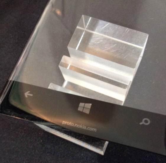 Lumia 940 - wycieka specyfikacja. Będzie miała wygięty ekran? 2
