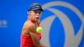 WTA Tiencin: ćwierćfinał nie dla Magdy Linette, Maria Szarapowa skruszyła opór Polki
