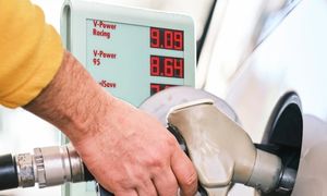 9 zł już jest. Będą kolejne rekordy cen paliw? "Ryzyko pozostaje wysokie"