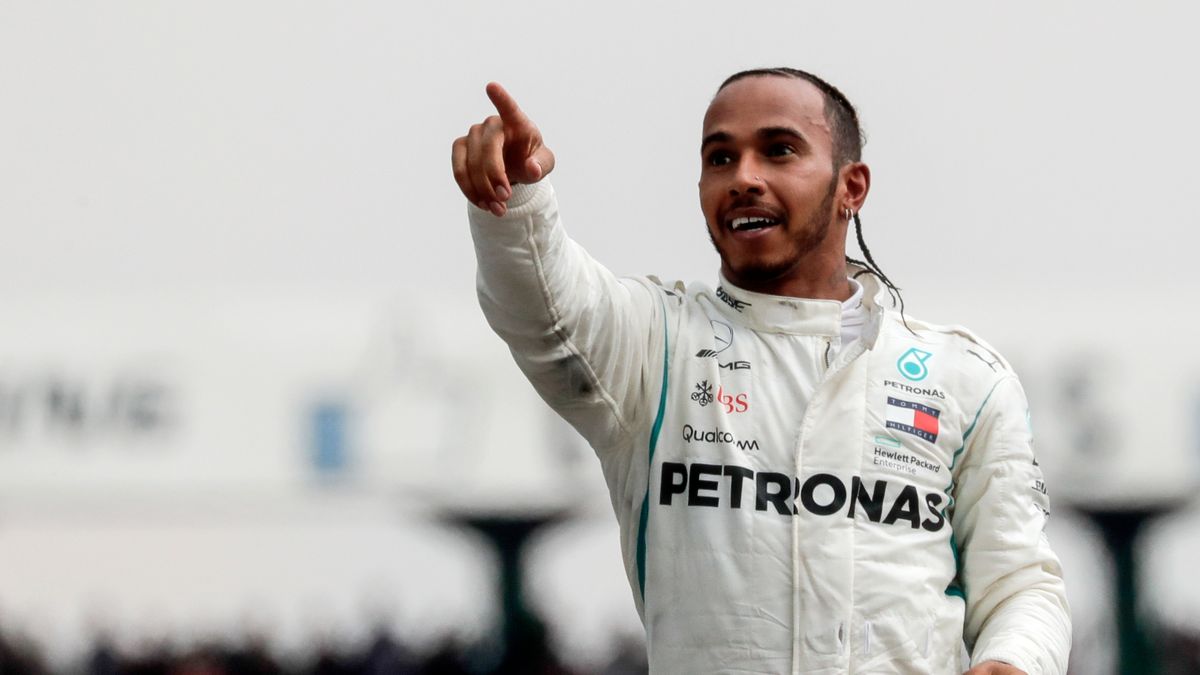 Zdjęcie okładkowe artykułu: PAP/EPA / RONALD WITTEK / Lewis Hamilton