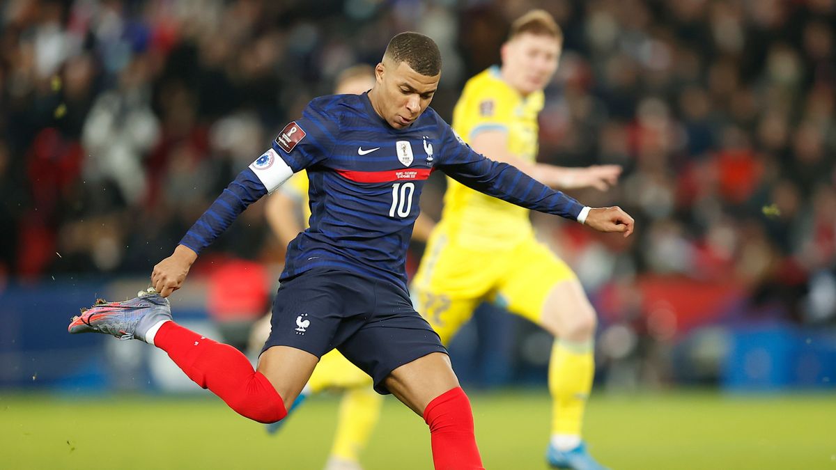 PAP/EPA / Ian Langsdon / Na zdjęciu: Kylian Mbappe