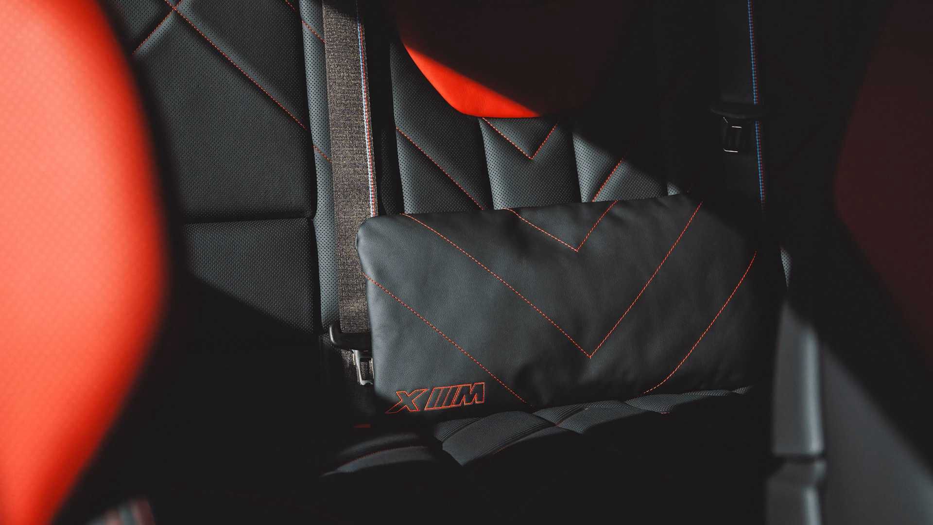 BMW XM Label Red