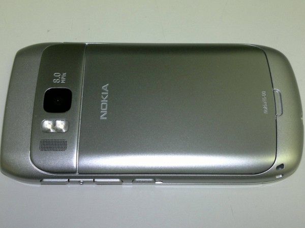Nokia E6-00 - wyciekły zdjęcia, specyfikacja i materiały wideo 2