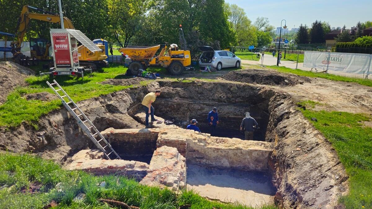 Prace archeologiczne na Błoniach pod Zamkiem w Lublinie