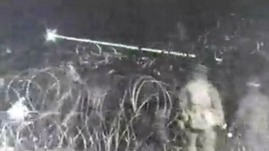 Nowa próba forsowania granicy. Incydent z laserem. SG pokazała film 