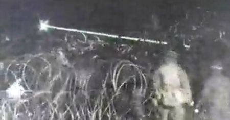 Nowa próba forsowania granicy. Incydent z laserem. SG pokazała film