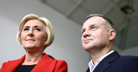 Wszyscy czekają na decyzję. Polacy mówią, co powinien zrobić Andrzej Duda