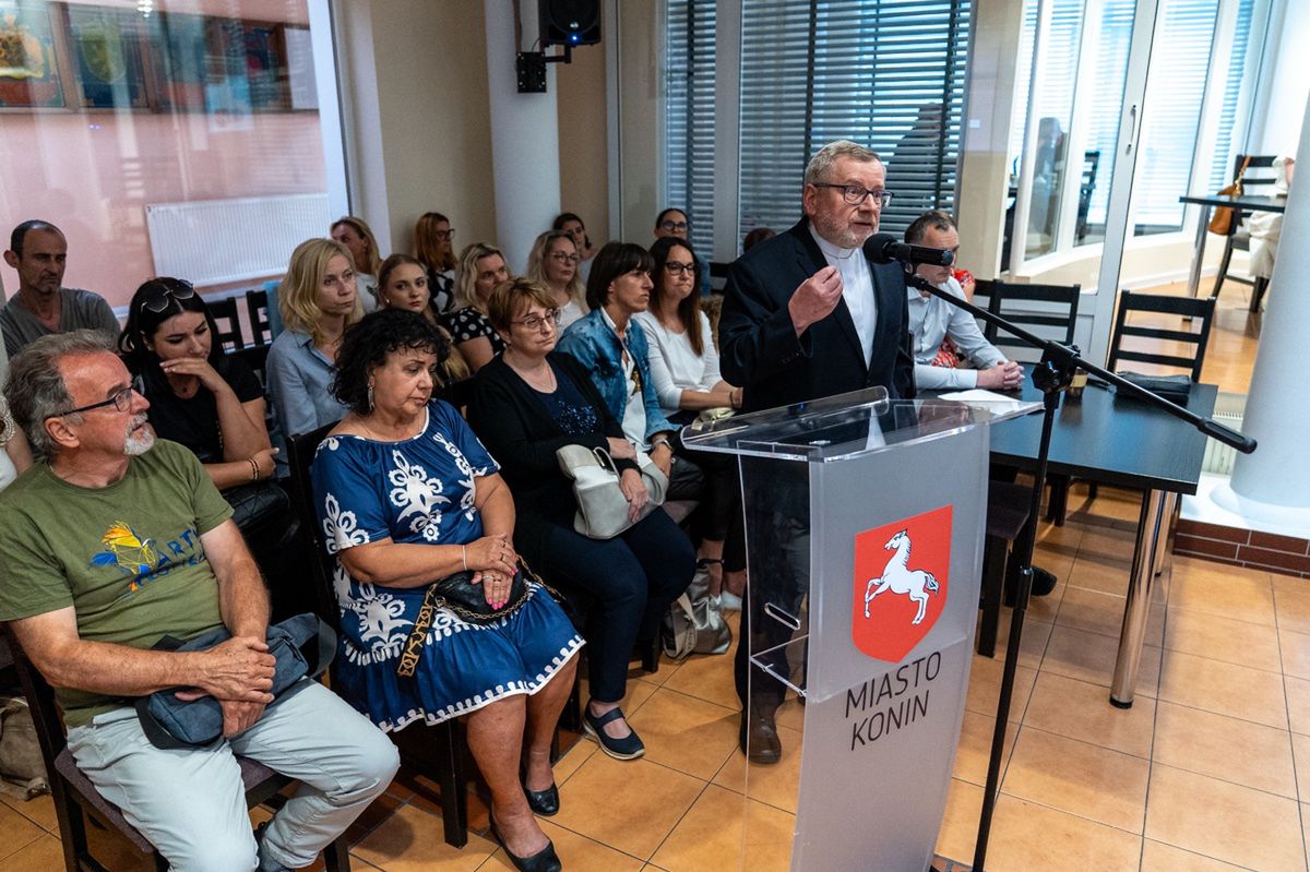 Proboszcz zwrócił odznakę. Zaprotestował przeciwko decyzji radnych ws. Gosławic