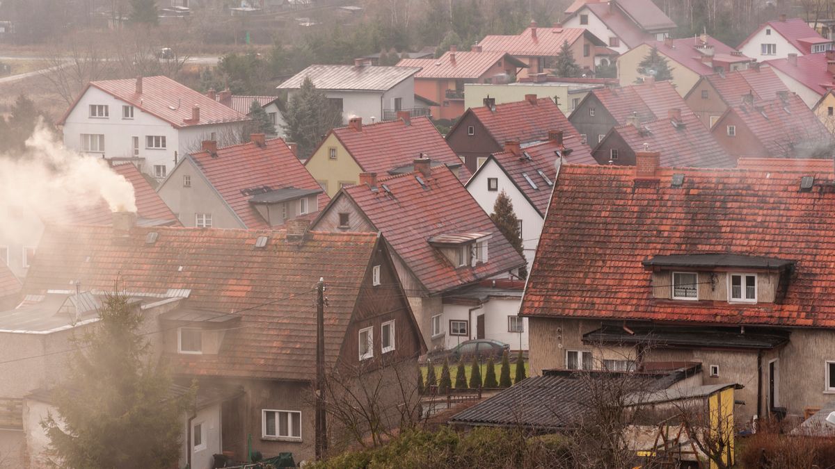 "Czyste powietrze" to program dofinansowania m.in. wymiany kopciuchów i termomodernizacji domów