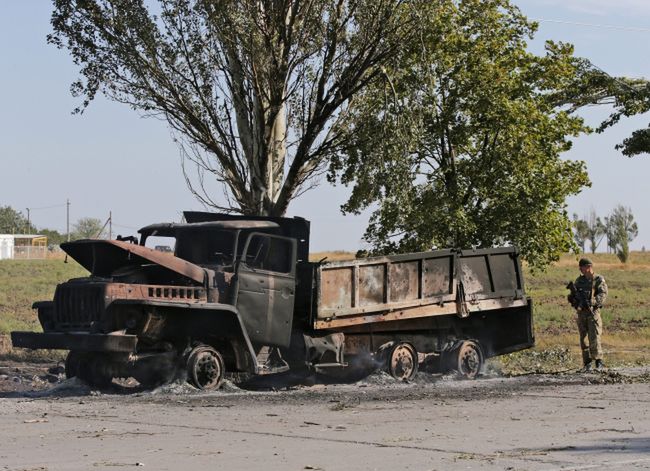 Zniszczona wojskowa ciężarówka