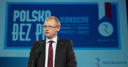 Świetne wyniki budżetu kosztem zwrotów VAT? Resort się broni: "to nieprawda"