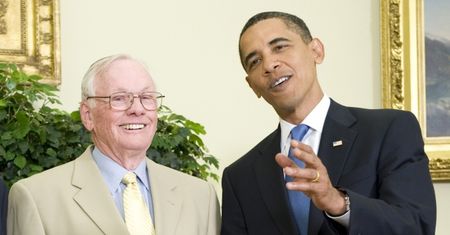 Armstrong krytykował Obamę za anulowanie programu księżycowego