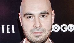 Prokuratura chce, żeby Jakub Żulczyk przeprosił i wykonał prace społeczne za nazwanie Andrzeja Dudy „debilem”