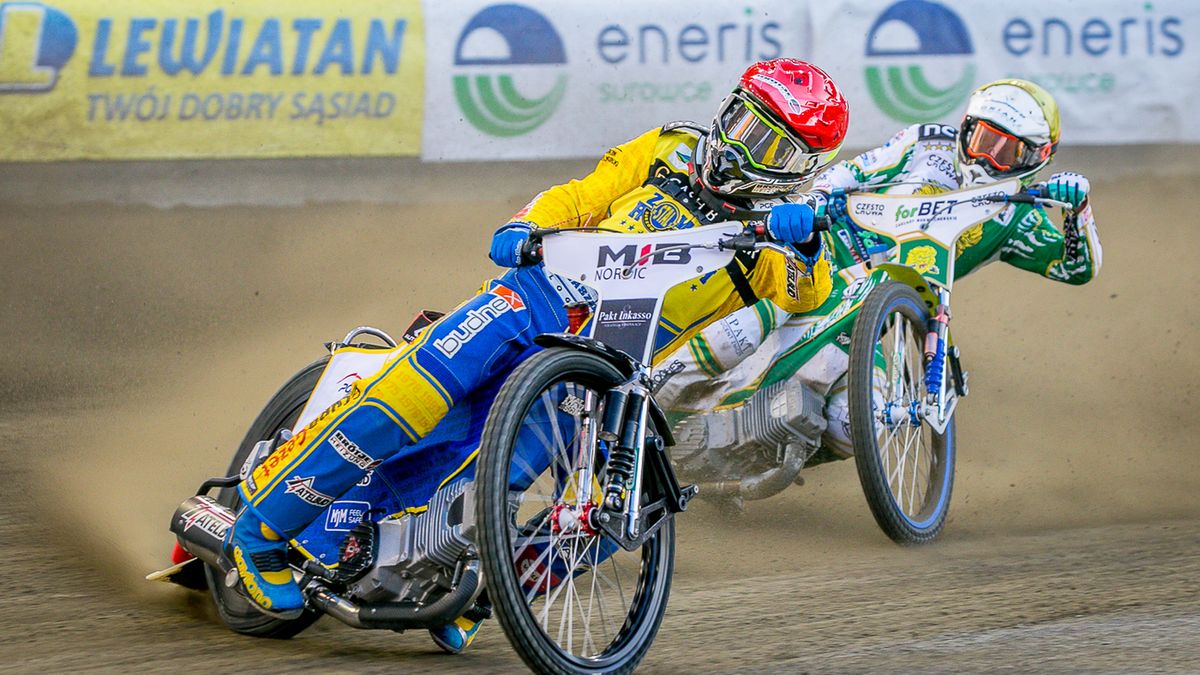 WP SportoweFakty / Tomasz Jocz / Na zdjęciu: Szymon Woźniak, za nim Adrian Miedziński