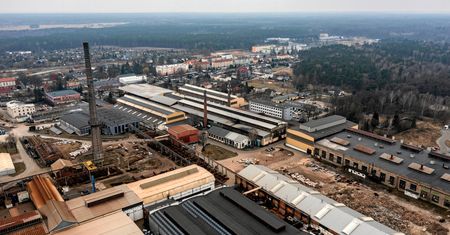 Rok temu w tych zakładach zwolniono 1,3 tysiąca osób. Co się z nimi stało?