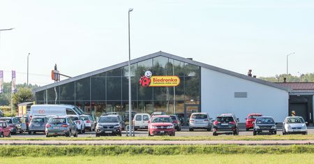 Biedronka znów szokuje. Popularne produkty za półdarmo