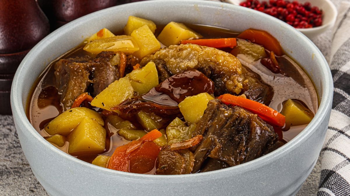 Gulasz z ogonów wołowych