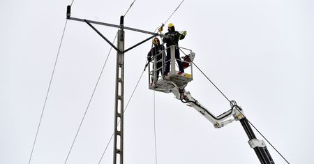 Awarie na Podkarpaciu. Wciąż czekają na prąd