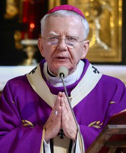 Śmieszne i straszne, czyli Kraków śpiewa o arcybiskupie Jędraszewskim [OPINIA]