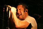 ''Dziewczyna z tautażem'': Trent Reznor coveruje Bryana Ferry'ego