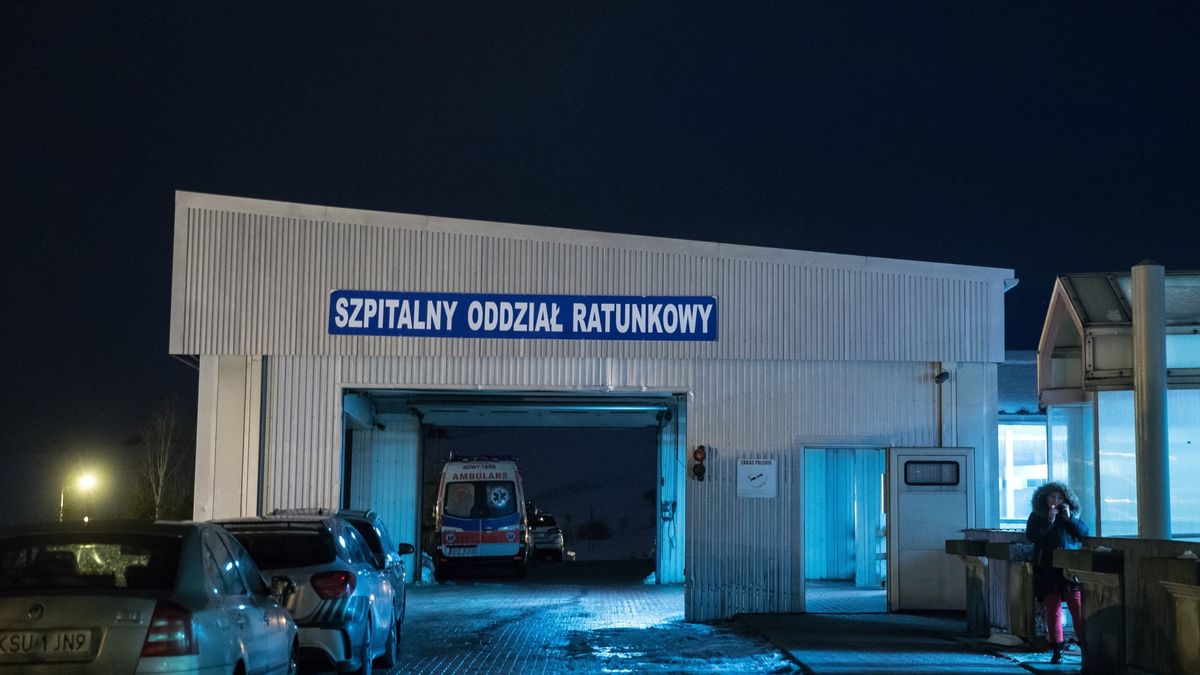 Pielęgniarka straciła pracę za mocny wpis na Facebooku