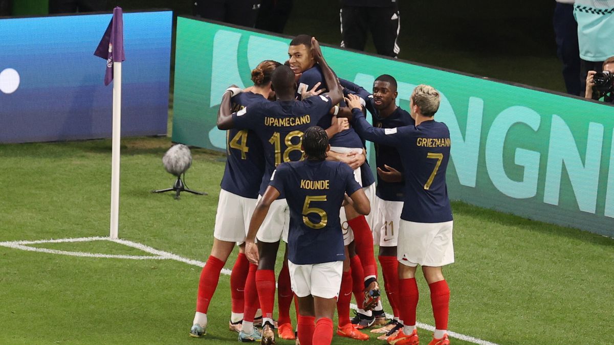 Zdjęcie okładkowe artykułu: PAP/EPA / Abedin Taherkenareh  / Na zdjęciu: piłkarze reprezentacji Francji
