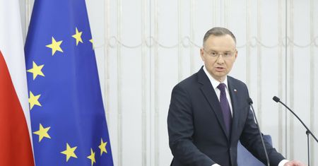 Pierwsze posiedzenie Senatu. Podniosłe przemówienie prezydenta