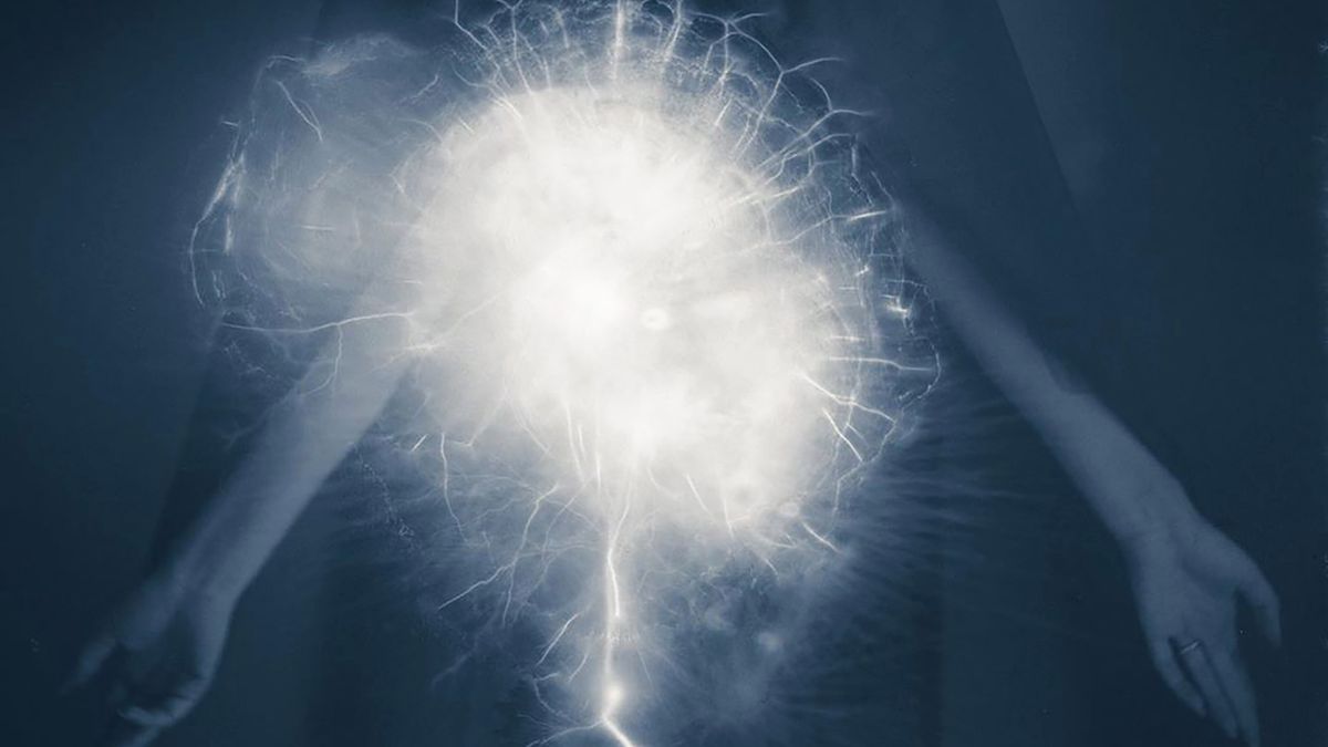 Poraziła klisze prądem. Na zdjęciach wyszedł niecodzienny efekt 1