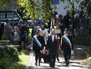 Toruń: Pogrzeb Józefa Wierniewskiego, wybitnego pedagoga
