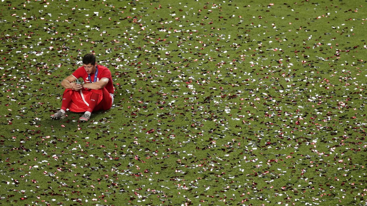 PAP/EPA / Manu Fernandez / Na zdjęciu: Robert Lewandowski