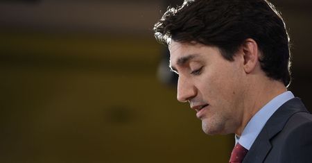 Kanada. Justin Trudeau ukląkł podczas demonstracji po śmierci George'a Floyda