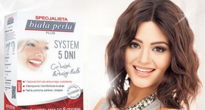 Honorata Skarbek reklamuje środki do wybielania zębów Biała Perła