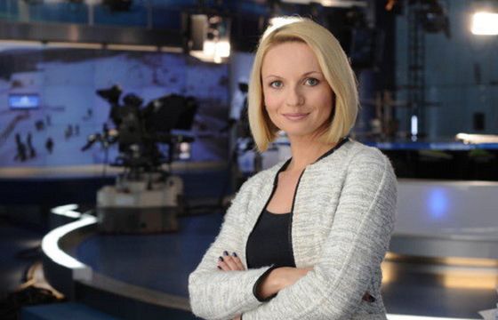 Zdjęcia dziennikarki TTV w serwisie erotycznym. "Znajdę Cię oszustko/oszuście"