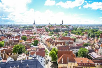 Turyści wybierają Tallinn. Ryga i Helsinki zostają w tyle