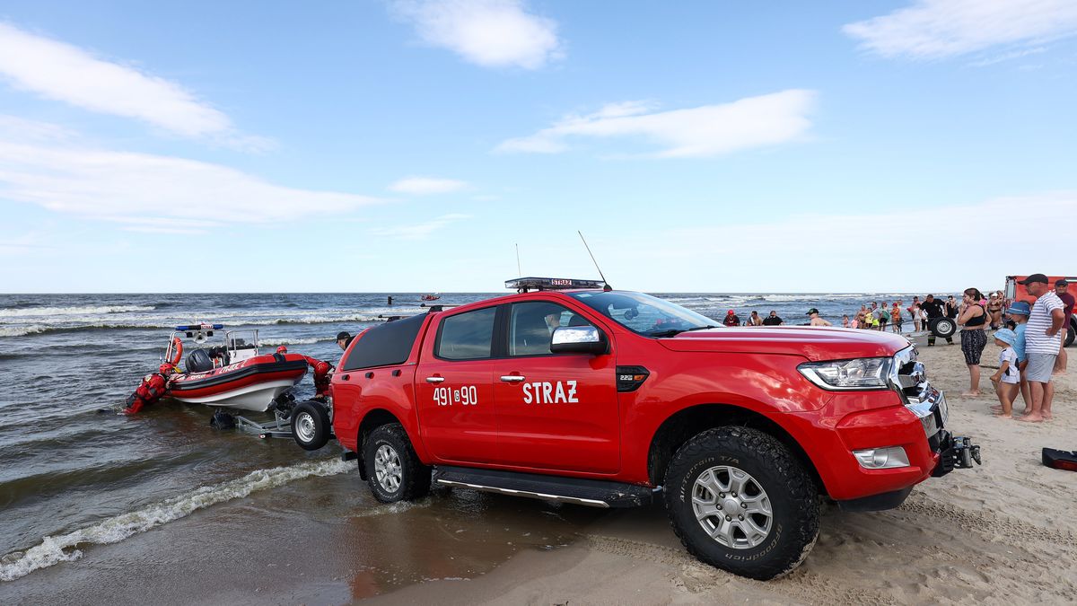 Tragedia w Sarbinowie. Mężczyzna utonął w morzu (zdjęcie ilustracyjne"