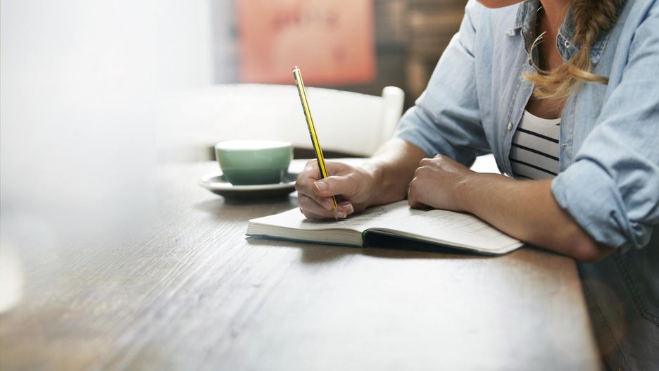 Czasownik odpowiada na pytania: kto? co?