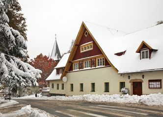 Oszuści sprzedają noclegi. Policja radzi, jak nie dać się nabrać