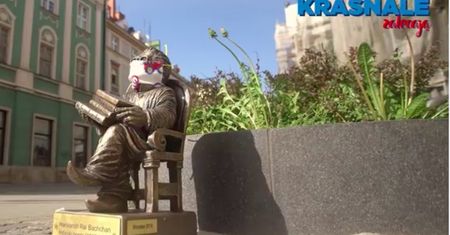Wrocław. Koronawirus. Wszystkie krasnale przepisowo noszą maseczki