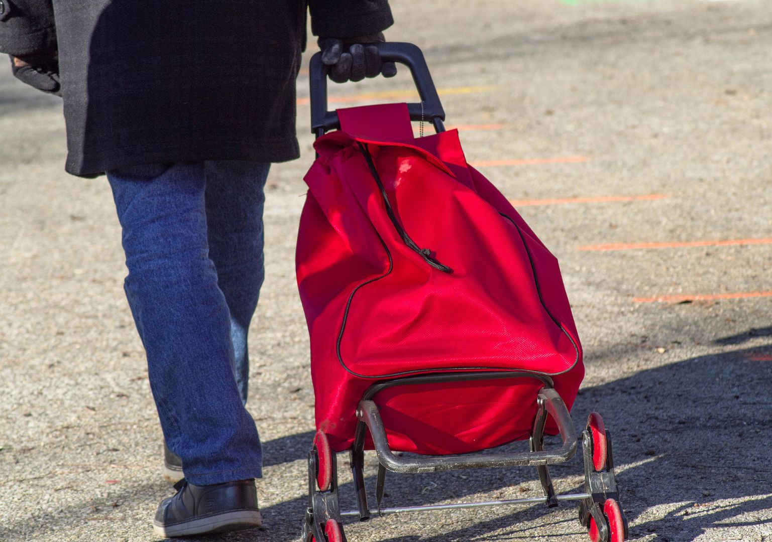 Świąteczna niespodzianka dla seniorów. Zapłacą o wiele mniej za zakupy