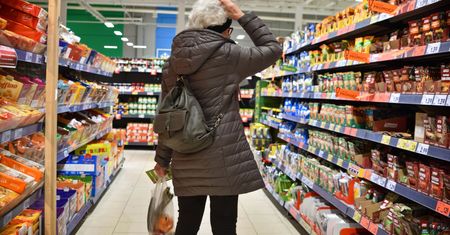 Mniej masła, mięsa i alkoholu. Tak szukamy oszczędności