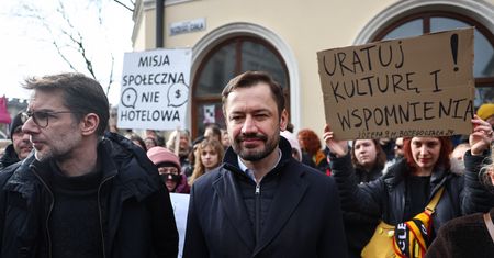 Protesty na krakowskim Kazimierzu. Miszalski zapowiada zmiany