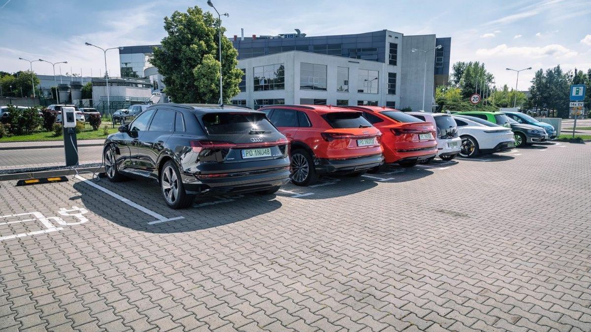 Stacje ładowania pod siedzibą Volkswagen Group Polska
