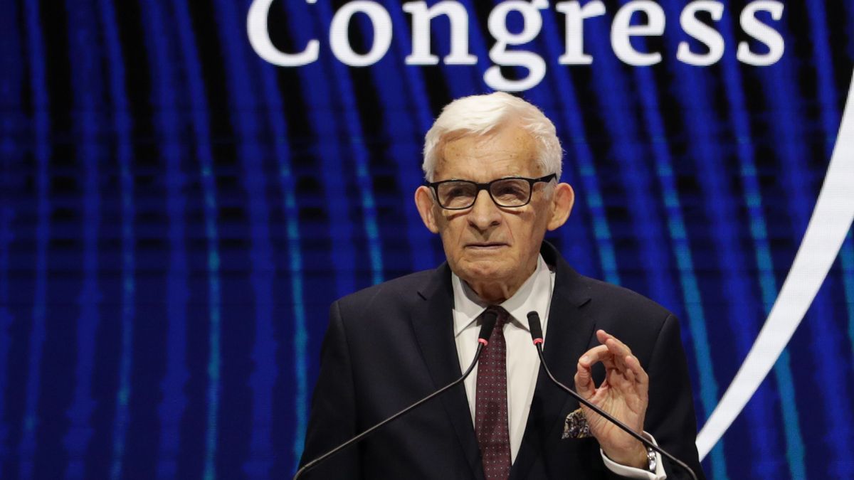 Europoseł Jerzy Buzek