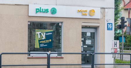 Plus ukarany przez UOKIK. Sieć zapłaci wysoką karę