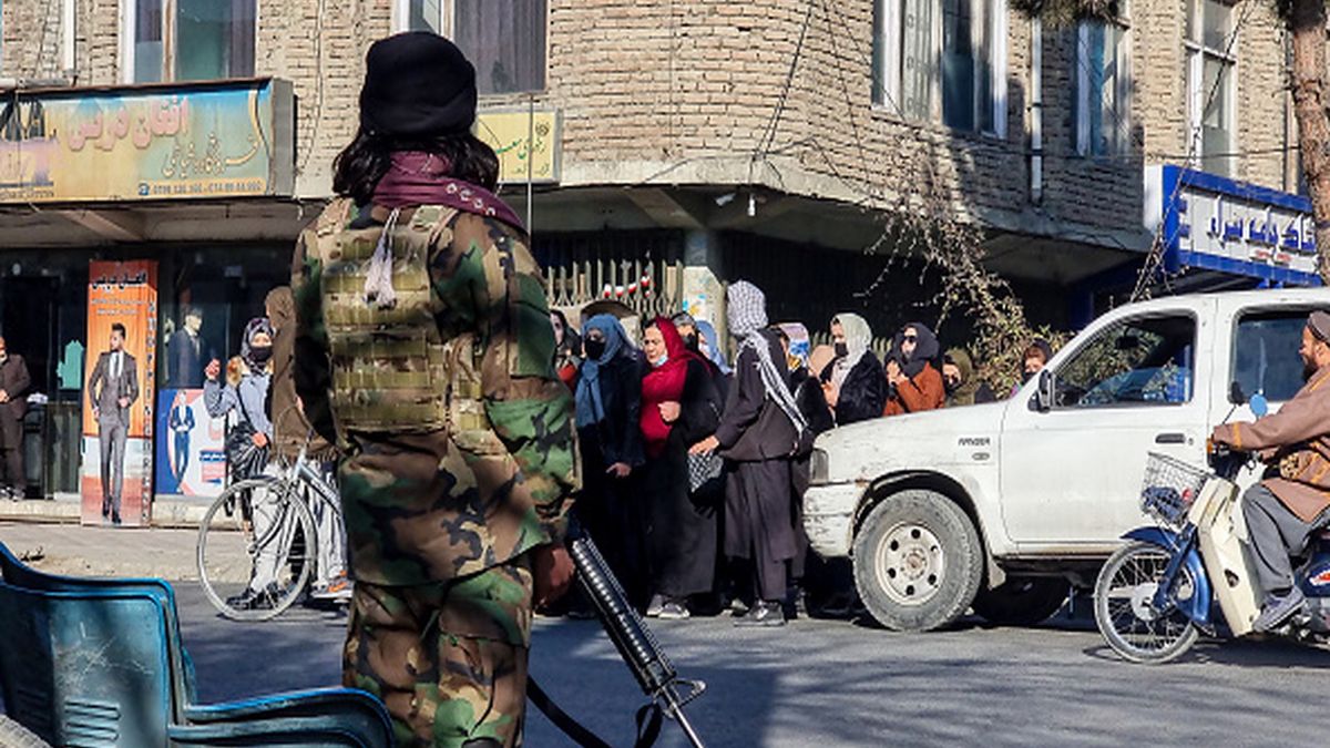 Sytuacja Afganek systematycznie się pogarsza. Wprowadzono kolejne ograniczenia, które uderzają właśnie w kobiety