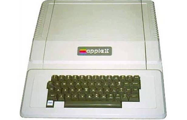Apple II bez peryferiów (Fot. Javi.it)