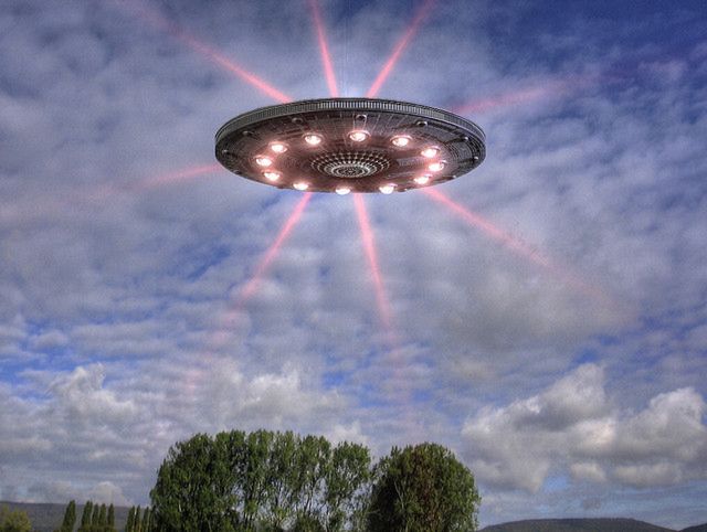 Rosjanie złapali UFO na radarze - obcy to kobiety? [wideo]