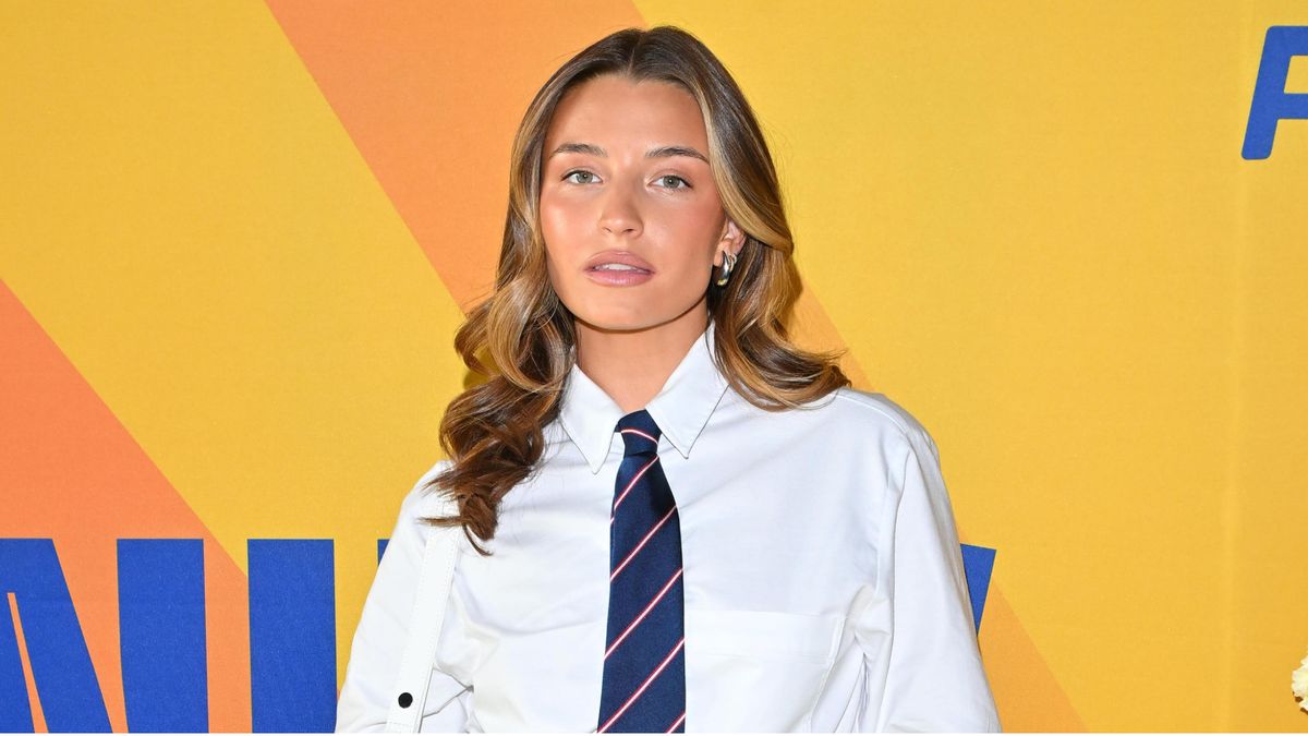 Julia Wieniawa zachwyca lookiem. Założyła ciekawy outfit