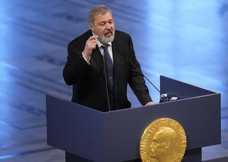 Rosyjski dziennikarz sprzedaje swoją Nagrodę Nobla. Dochód chce przekazać uchodźcom z Ukrainy